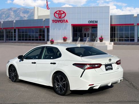 Used 2019 Toyota Camry SE FWD image 5