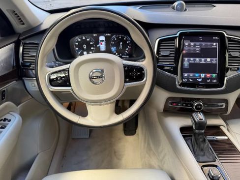 Used 2016 Volvo XC90 T6 Momentum AWD/4WD image 12