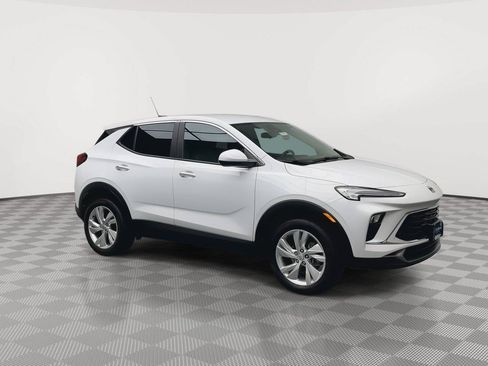 Certified 2024 Buick Encore GX Preferred AWD/4WD image 35