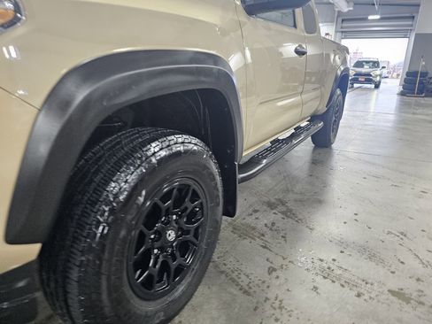 Certified 2020 Toyota Tacoma SR w/ SX Package image 9