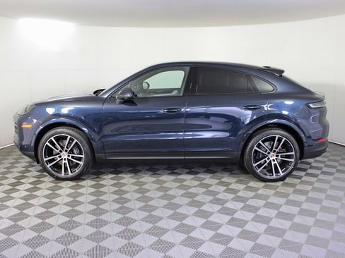 Used 2025 Porsche Cayenne Coupe image 2