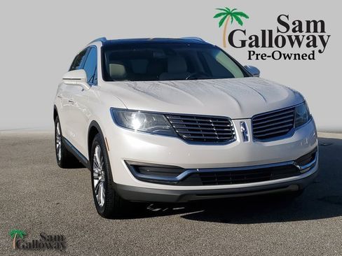 Used 2017 Lincoln MKX Reserve w/ Lincoln MKX Climate Package image 1