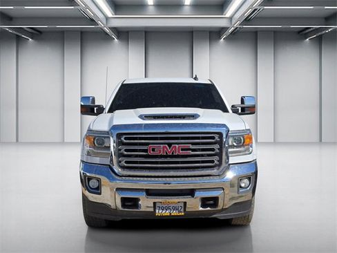 Used 2017 GMC Sierra 2500 SLT image 2