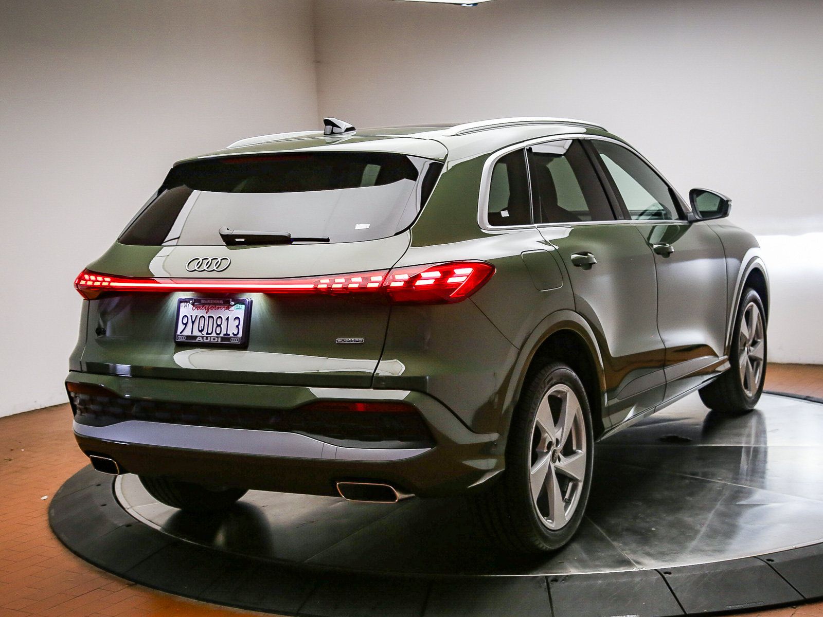 Certified 2025 Audi Q5 Premium Plus AWD/4WD image 7