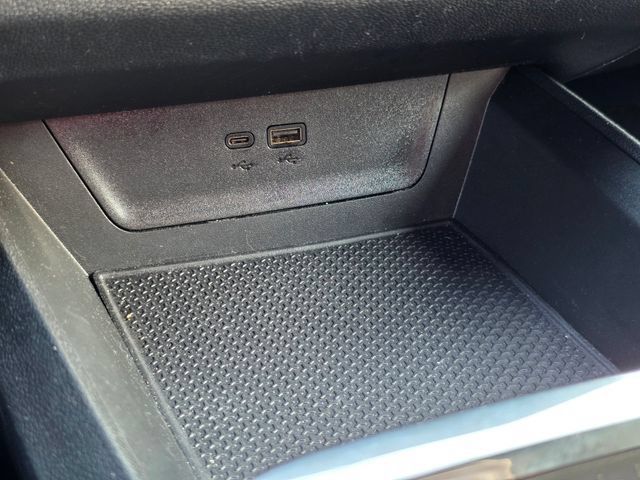 Used 2026 Chevrolet Equinox LT w/ Convenience Package II FWD image 26