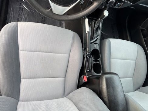 Used 2018 Toyota Corolla L image 15