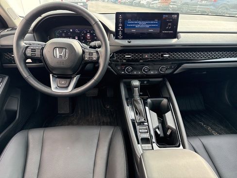 Used 2025 Honda Accord Touring image 7