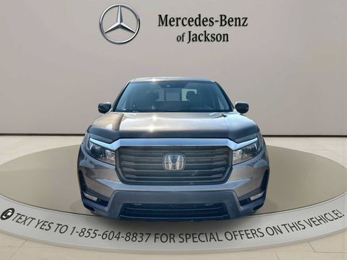 Used 2023 Honda Ridgeline RTL-E image 3