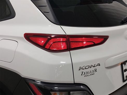 Certified 2023 Hyundai Kona SEL w/ Convenience Package image 44