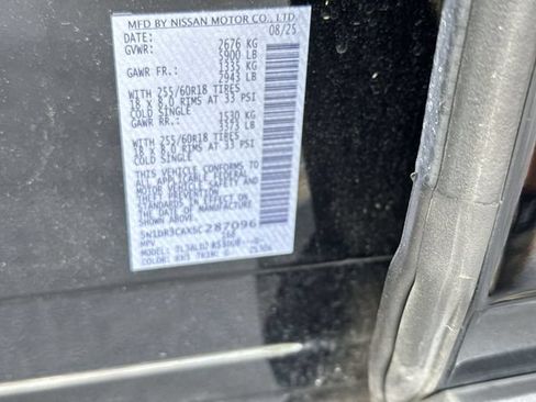 Used 2025 Nissan Pathfinder SL FWD image 27