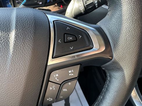 Used 2024 Ford Edge Titanium image 27