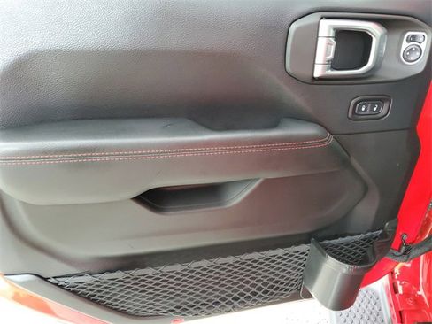 Used 2018 Jeep Wrangler Unlimited Rubicon w/ Dual Top Group image 17