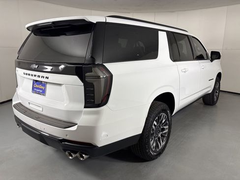 New 2026 Chevrolet Suburban Z71 w/ Comfort Package AWD/4WD image 10