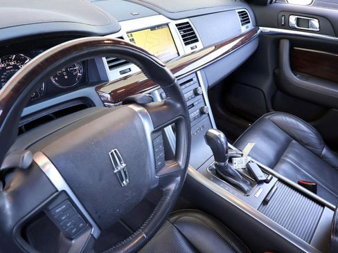 Used 2010 Lincoln MKS image 38