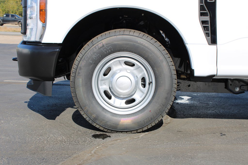 Used 2027 Ford F250 XL RWD image 35
