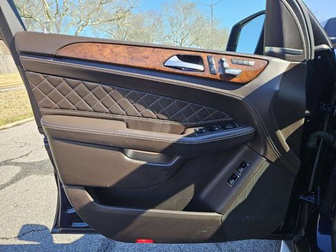 Used 2019 Mercedes-Benz GLS 450 4MATIC image 12