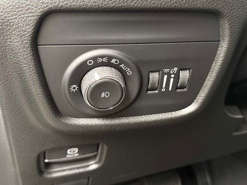 New 2025 Jeep Grand Cherokee Limited image 27