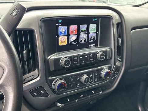 Used 2018 Chevrolet Silverado 1500 LT w/ Redline Edition AWD/4WD image 19