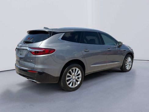Used 2018 Buick Enclave Premium FWD image 3