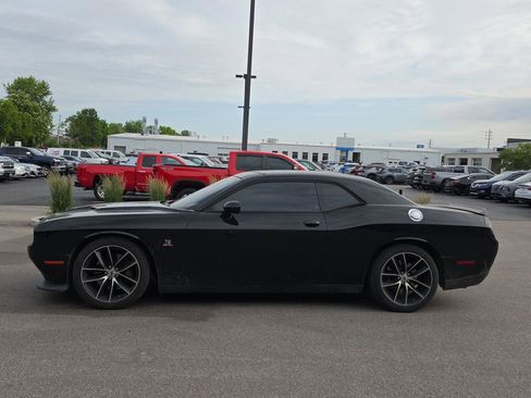 Used 2018 Dodge Challenger R/T Scat Pack w/ Leather Interior Group RWD image 6