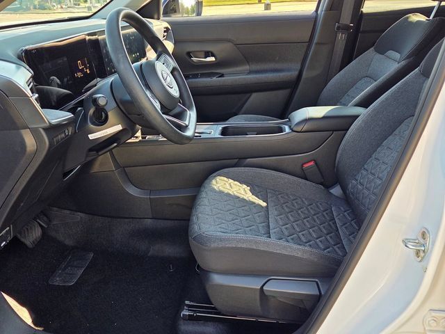 Used 2026 Nissan Kicks SV FWD image 5