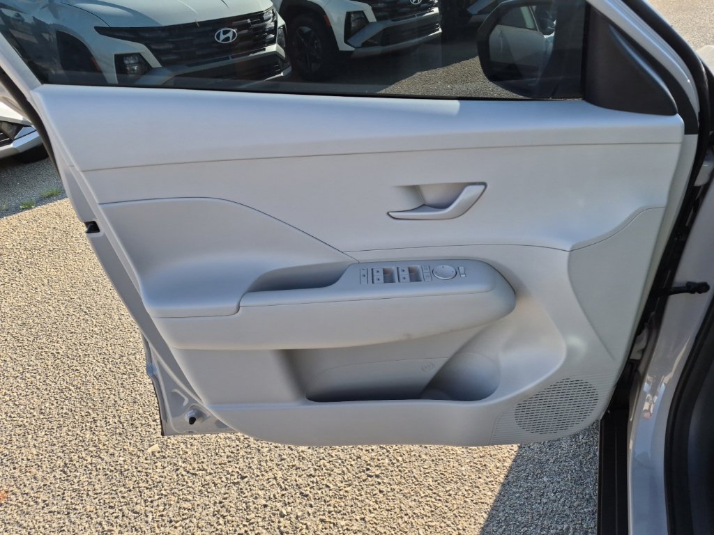 New 2027 Hyundai Kona SEL Sport FWD image 9