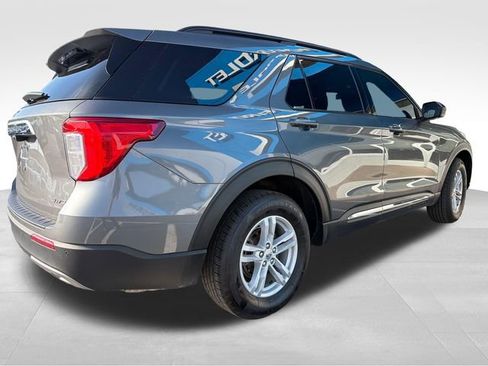 Used 2024 Ford Explorer XLT w/ Equipment Group 202A AWD/4WD image 7