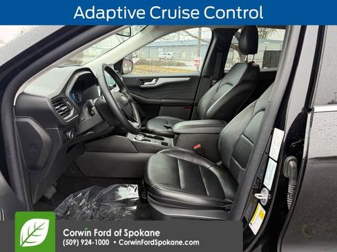 Certified 2025 Ford Escape Platinum image 3