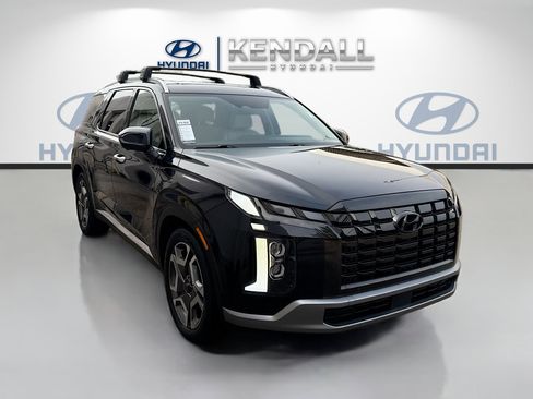 Used 2023 Hyundai Palisade Limited image 1