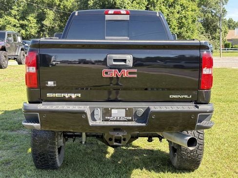 Used 2019 GMC Sierra 2500 Denali w/ Duramax Plus Package AWD/4WD image 5