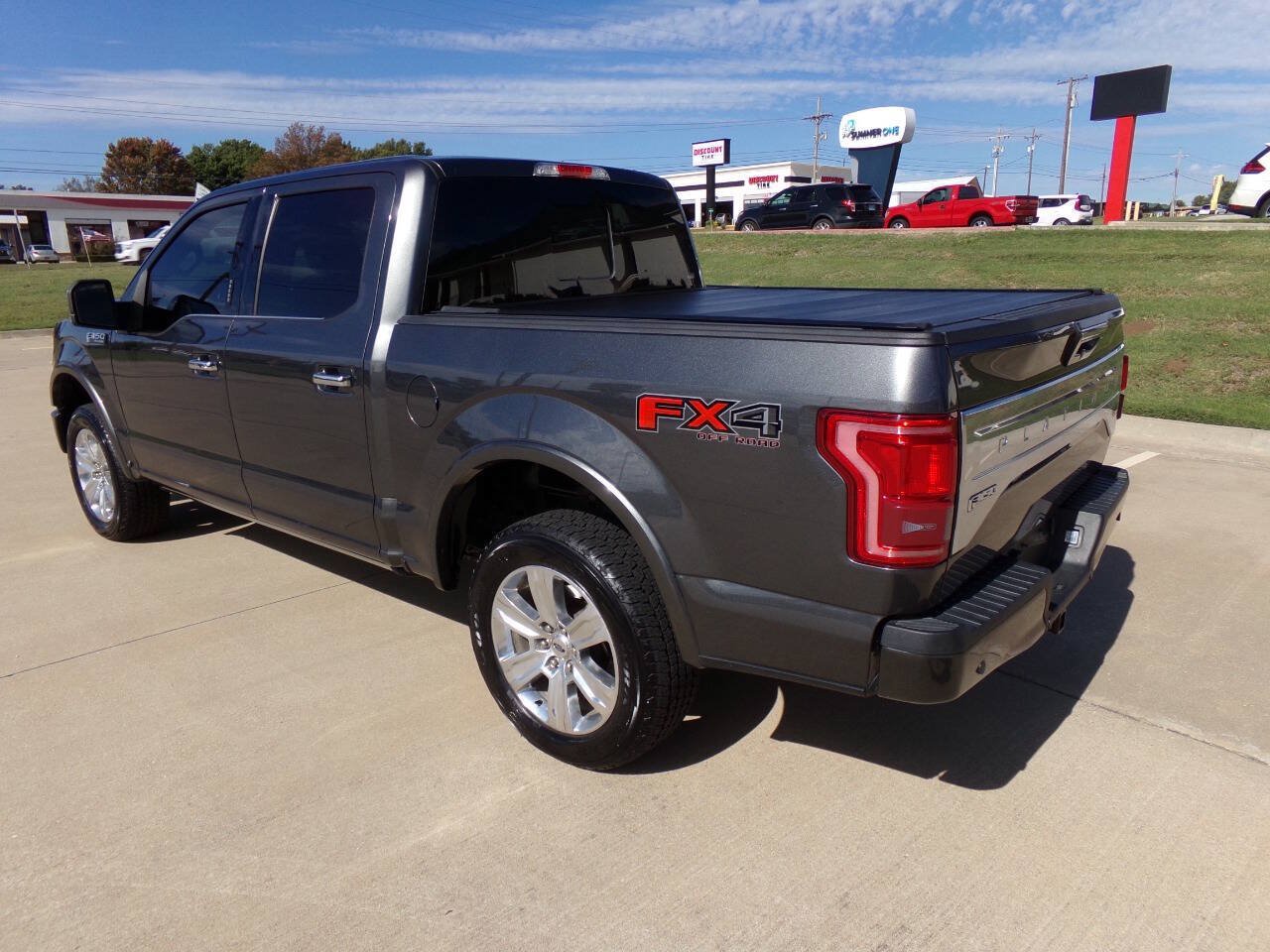 Used 2017 Ford F150 Platinum w/ Equipment Group 701A Luxury AWD/4WD image 34