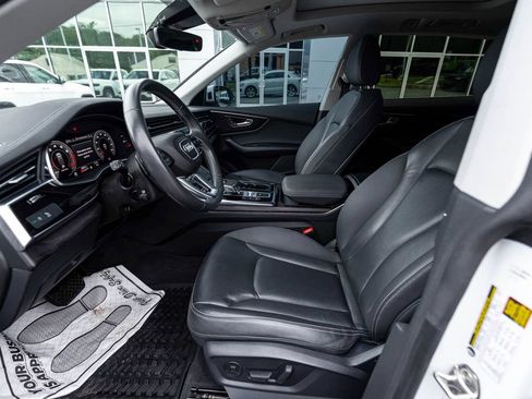 Used 2023 Audi Q8 Premium w/ Convenience Package AWD/4WD image 23