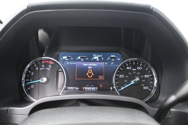 Used 2019 Ford F350 Platinum w/ Platinum Ultimate Package AWD/4WD image 25