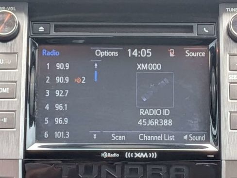 Used 2018 Toyota Tundra SR5 w/ SR5 Upgrade Package AWD/4WD image 21