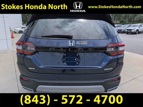 Certified 2025 Honda Pilot Touring image 11