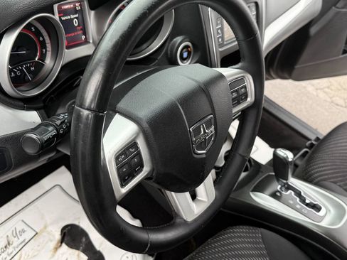 Used 2017 Dodge Journey SE w/ Flexible Seating Group FWD image 7