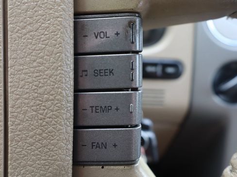 Used 2007 Ford F150 Lariat AWD/4WD image 32