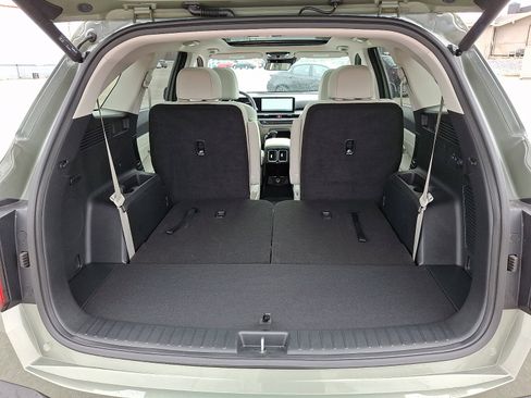Used 2025 Kia Sorento SX image 31