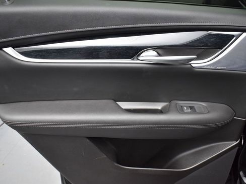 Certified 2025 Cadillac XT5 Premium Luxury image 24