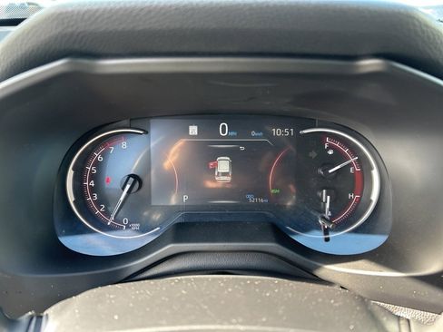 Used 2024 Toyota RAV4 XLE image 9