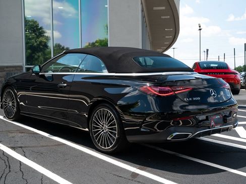 Used 2024 Mercedes-Benz CLE 300 4MATIC Cabriolet image 19
