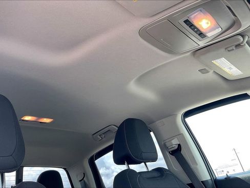 Used 2021 Chevrolet Colorado LT w/ Safety Package image 28