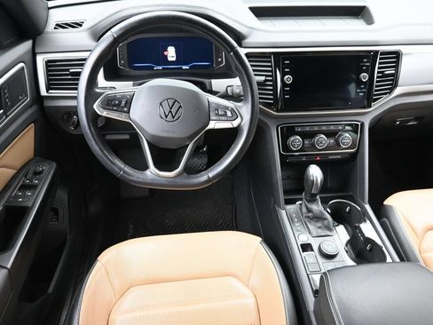Used 2020 Volkswagen Atlas Cross Sport SEL Premium AWD/4WD image 15