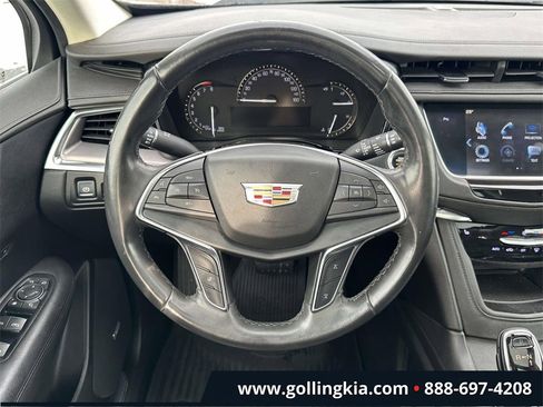 Used 2018 Cadillac XT5 Luxury image 12