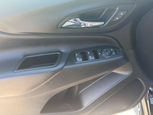 Used 2022 Chevrolet Equinox LT FWD image 14