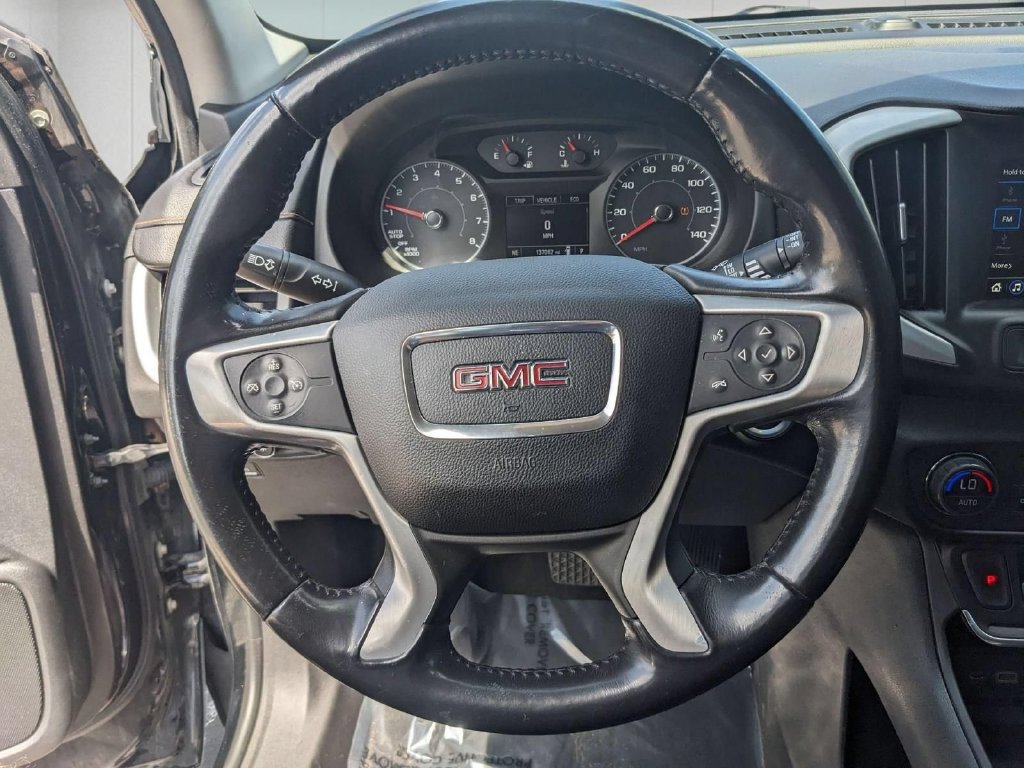 Used 2018 GMC Terrain SLE w/ Driver Convenience Package FWD image 17
