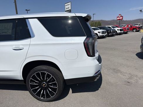 New 2026 Chevrolet Tahoe High Country AWD/4WD image 9