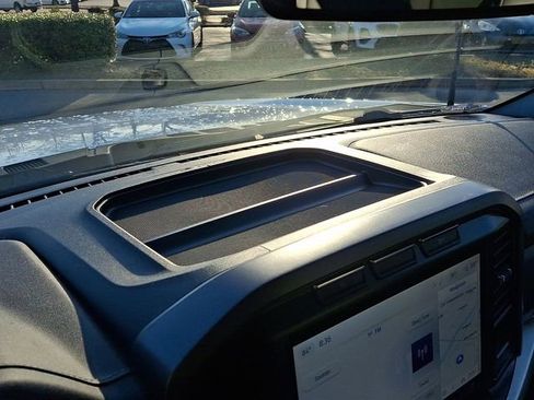 Used 2022 Ford F150 Lightning Pro image 28