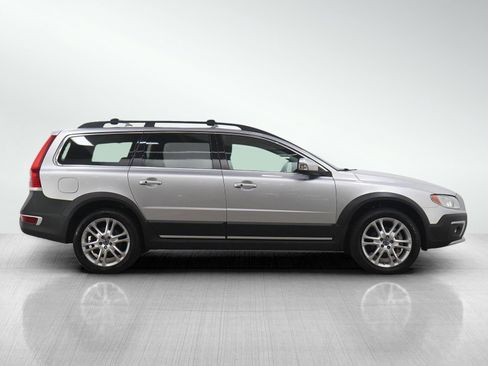 Used 2016 Volvo XC70 T5 Premier w/ Protection Package image 6