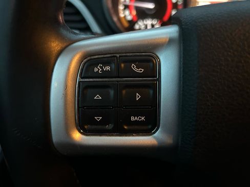 Used 2014 Dodge Journey SXT w/ Flexible Seating Group image 19